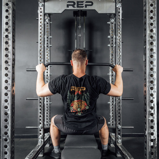 Man doing lat pulldowns